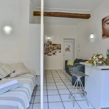 Mari 117 - Center Apartman *
